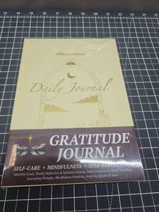 lot 28809 image: Mindfulness and Gratitude Journal Set