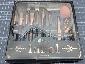 lot 28826 image: NIZIYI Makeup Brush Set 11Pcs with Eyelash Curler & Eyebrow Tweezers, Makeup Brushes with Eyeshadow, Foundation,Powder Puff, Highlighter, Concealer, Blusher, Powder Brush, Make up Kits for Adults