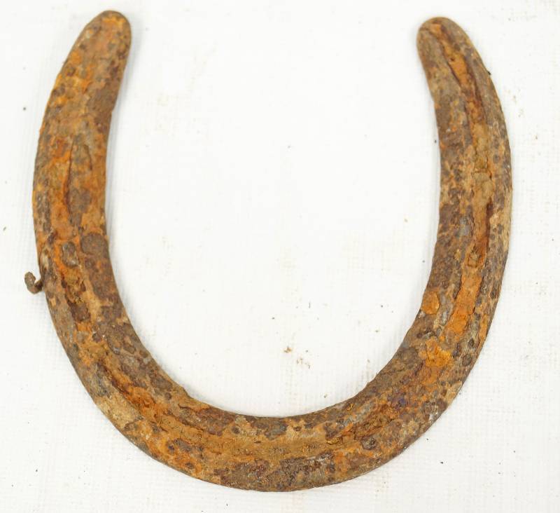 lot 1077 image: Vintage Mule Horse Shoe