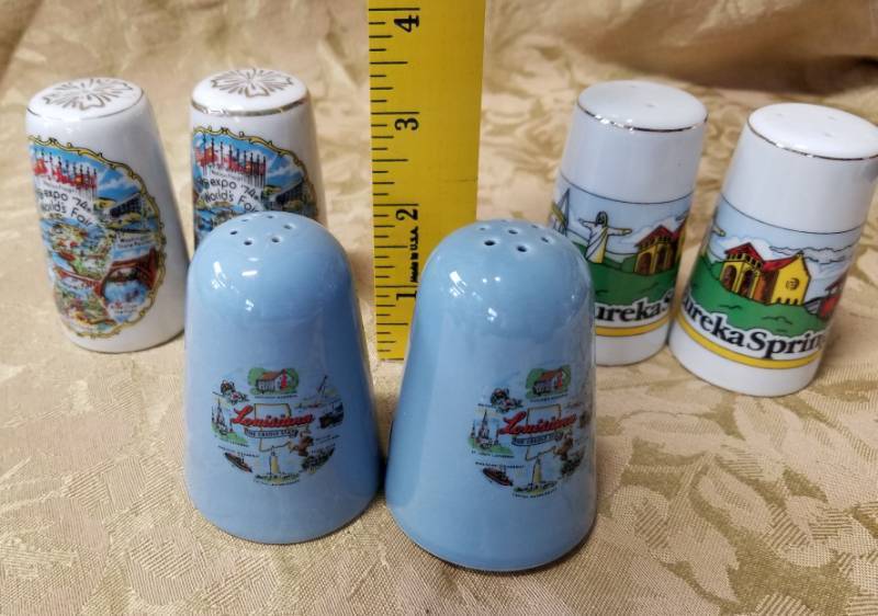 lot 3607 image: Lot of 3 - Travel Souvenir  - Salt and Pepper Shaker Sets