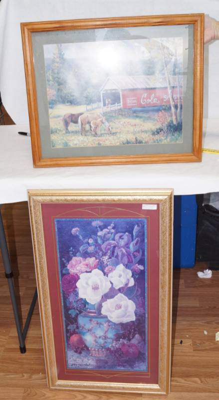 lot 5560 image: Lot of 2 Pieces of Framed Art