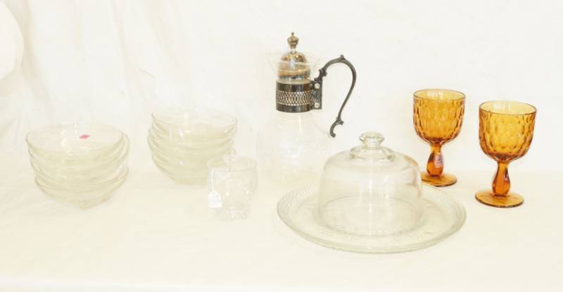 lot 3865 image: Serving Dishes - Good for Resale