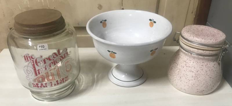 lot 5819 image: Peanut Jar Topper, Pedestal Bowl and Spongeware Canister