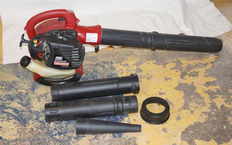 lot 6068 image: Craftsman 25cc Gas Powered Blower M# 358794750 - Works See Video 200 MPH430 CFM