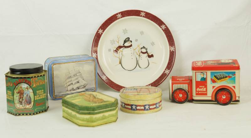 lot 6047 image: Lot of Collectible Tins - Coca Cola and more