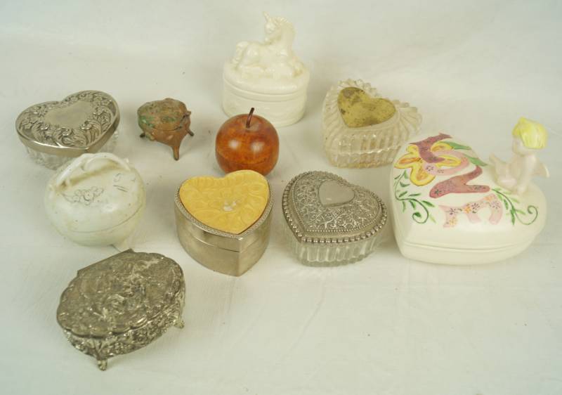 lot 6051 image: Lot of Trinket Boxes - Hearts, Unicorn and more