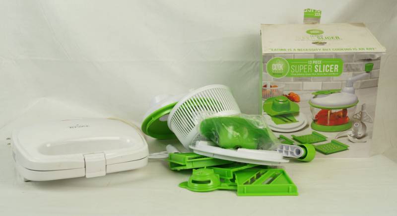 lot 6057 image: Rival Sandwich Maker - Super Slicer (needs bowl)