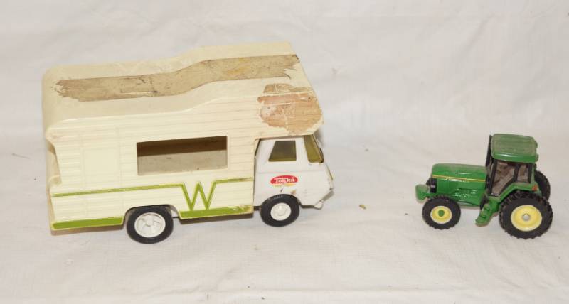 lot 6082 image: Lot of 2 Vintage Collectible Toy Cars - TONKA WINNEBAGO and JOHN DEERE TRACTOR