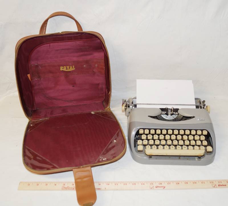 lot 6085 image: Vintage ROYAL Royalite Typewriter - Portable w nice carry case w manual and orig warranty paper - WORKS Made in Holland