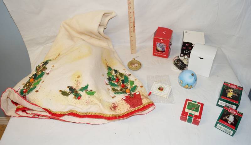 lot 5879 image: Vintage Deco X-Mas Tree Skirt and Hallmark Ornaments w boxes and other misc. Ornaments