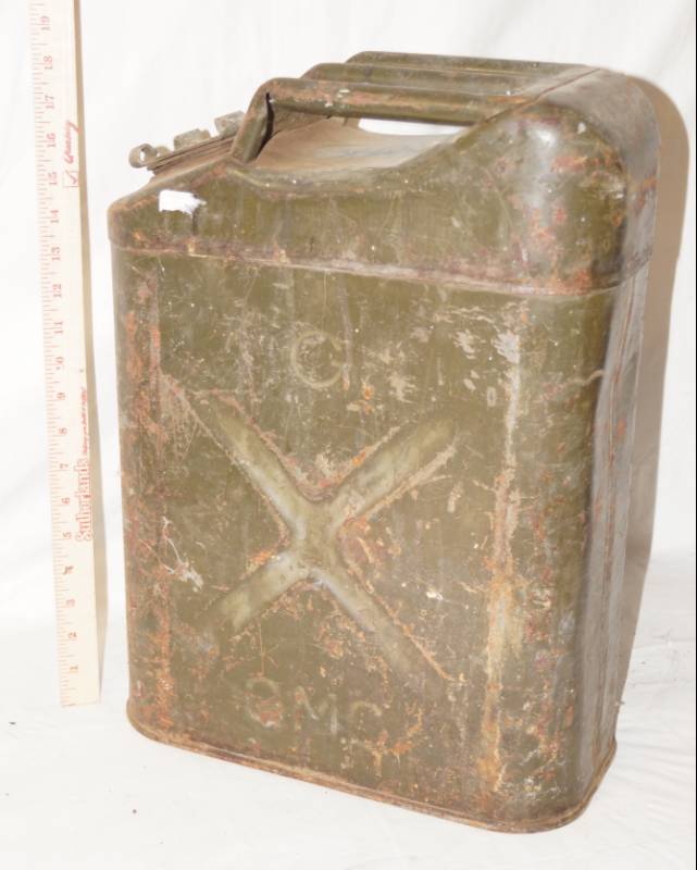 lot 5882 image: Vintage Gas Can - Like what is used on the back of a military Jeep