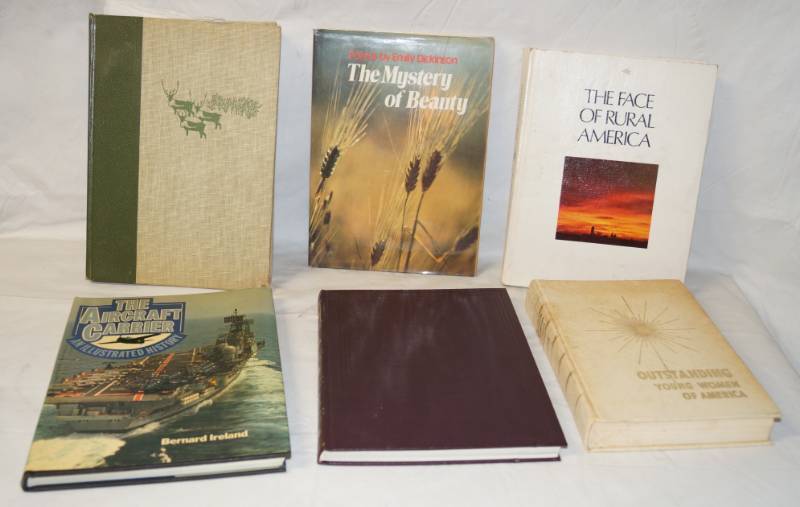 lot 5891 image: Lot of Books - See pics for titles