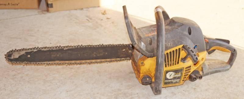 lot 5894 image: Polan Pro Classic - 18 - 42cc Gas Chain Saw M# PP4218AV