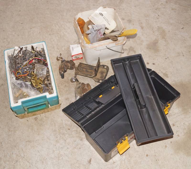 lot 5922 image: Toolbox, Box of Hardware, Screws and more