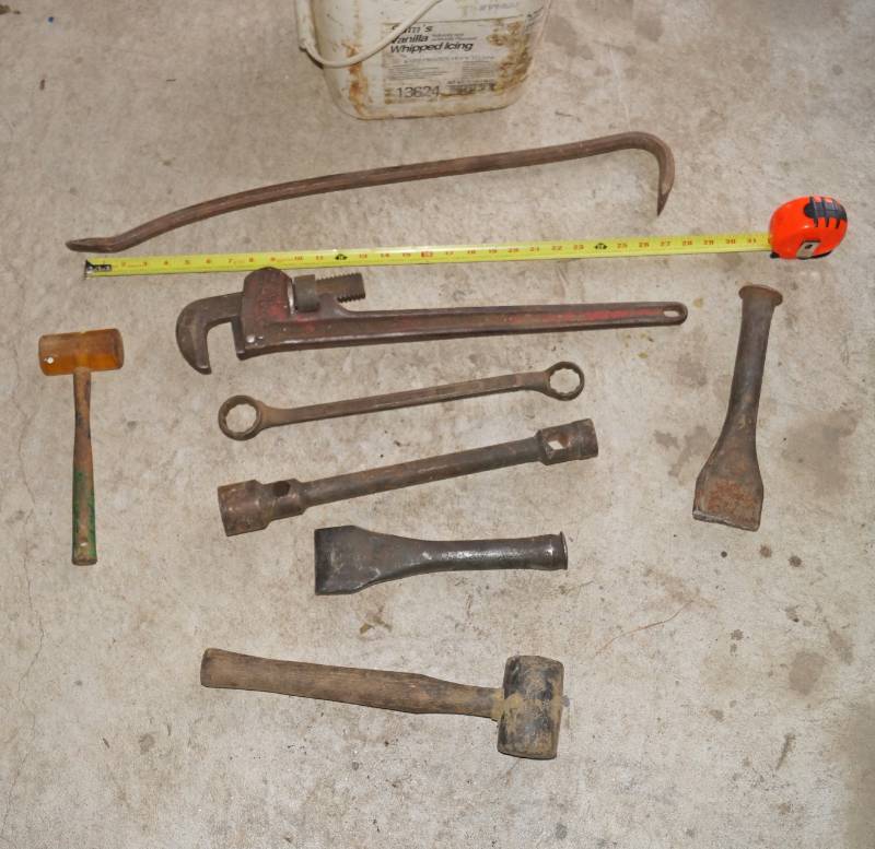 lot 5923 image: Lot of Tools - RIDGID Pipe Wrench, Mallets, Wrenches, Crow Bar and more