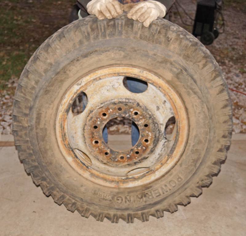 lot 5931 image: Power King Tire and Rim - 8.25-22