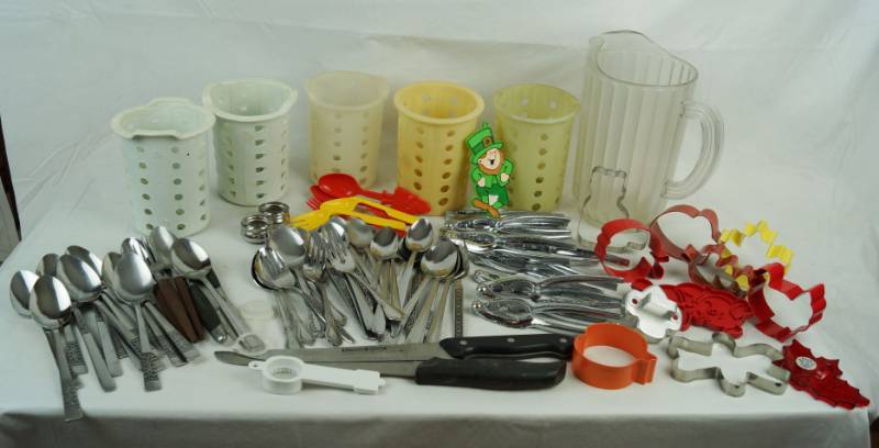 lot 6025 image: Lot of Silverware, Restaurant Organizers, Cookie Cutters, Nice Knives and more