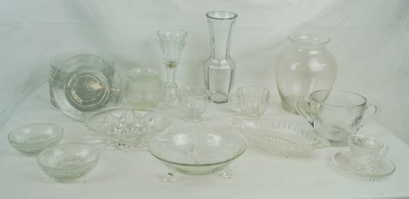 lot 3122 image: Lot of Great Glassware Some Vintage - Tri-Footed Bowls and more