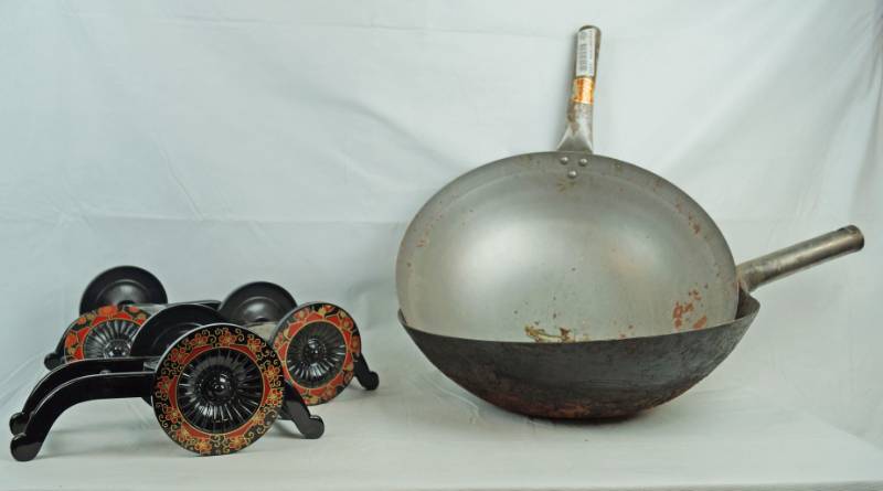 lot 5331 image: Lot of 2 Large WOK pans and Asian Dcor