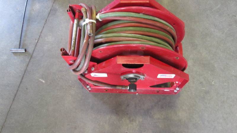 lot 435 image: Weldreel  Oxygen and Acetylene Reel approx. 50 of Oxygen and Acetylene Hose (Shop Tools)