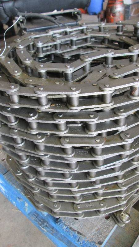 lot 438 image: C2060H Heavy Duty Conveyor Roller Chain Approx 100 Feet Feet Used For Combines and Farm Conveyors