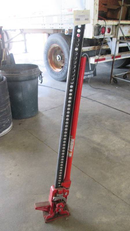 lot 442 image: 48   7000 LB Farm Jack- Tested (Shop Tools)