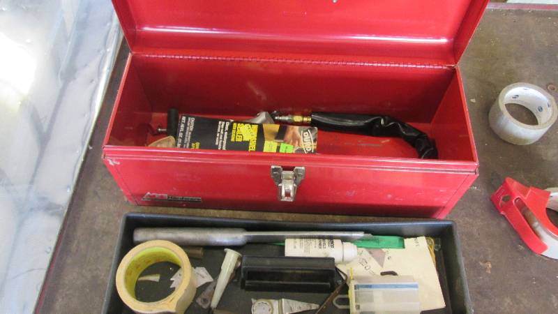 lot 443 image: Windsheild Replacement Tools- Used for removal and installing Windsheilds
