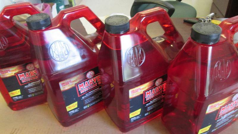 lot 463 image: Lot of 4 Gallons of Marvel Mystery Oil