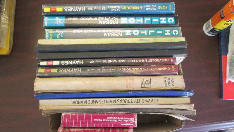 lot 14 image: Detroit Diesel, Chilton, Haynes Service Manuals (Shop Tools)