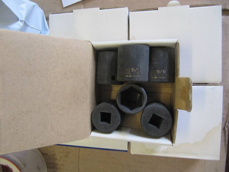 lot 516 image: NEW SUN 12 Inch Drive Impact Sockets (5) Boxes 1516 Sockets 30 Sockets  (Shop Tools)