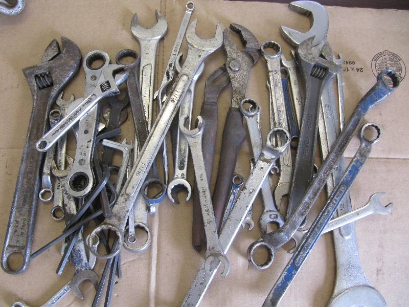 lot 523 image: Misc. Hand Tools -Wrenches  (Shop Tools)