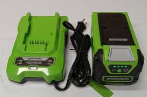 lot 45711 image: (UNUSED) Greenworks 40V Battery and Charger Set  - Retail $89