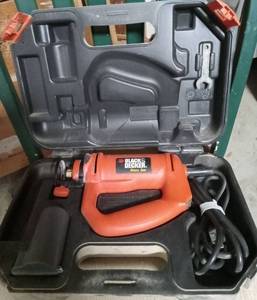lot 45739 image: Black & Decker Rotary Saw with Case
