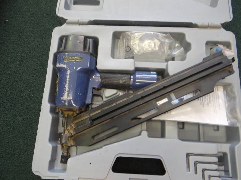 lot 4637 image: Central Pneumatic Framing Nail Gun