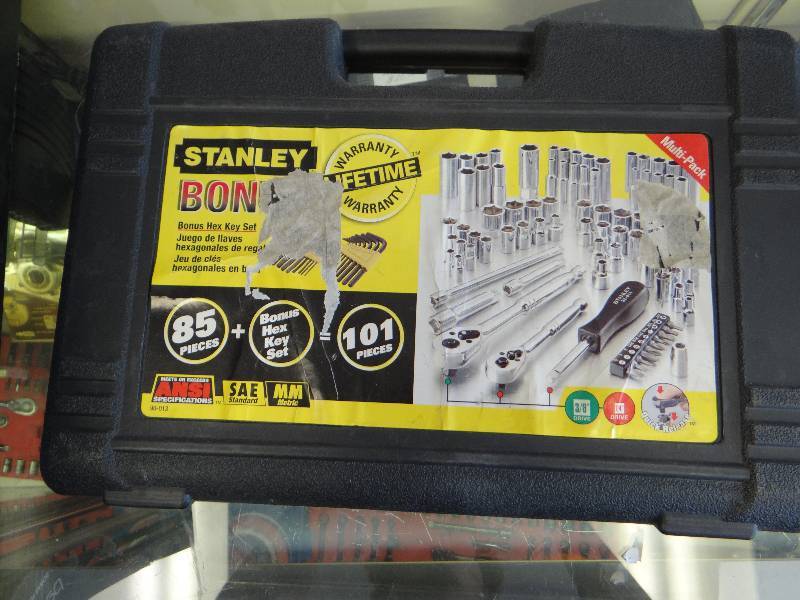 lot 4644 image: Stanley 85 piece socket set