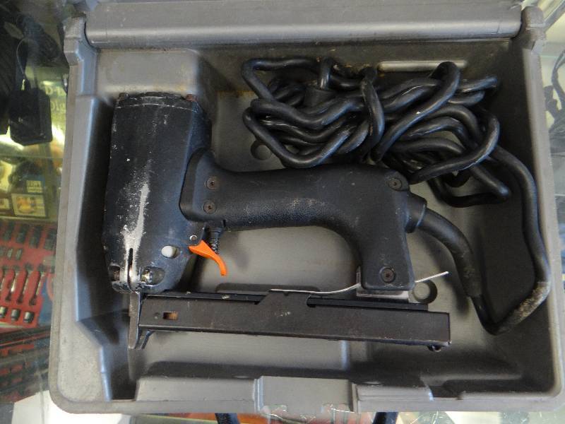lot 4645 image: Duo-Fast electric tacker 38 12916