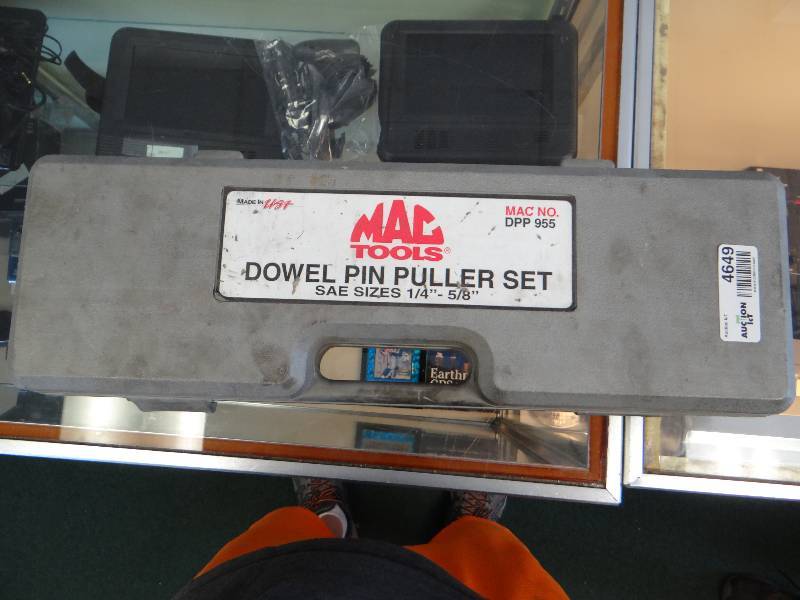lot 4649 image: Mac tools Dowel pin puller set