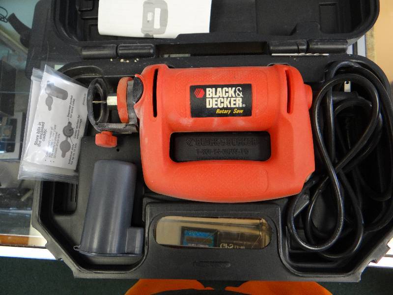 lot 4650 image: Blacker & Decker Rotary Saw