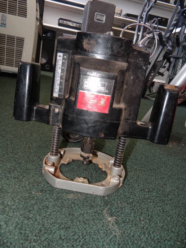 lot 4687 image: master mechanic router