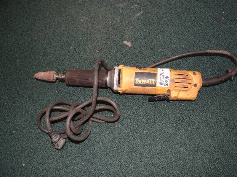 lot 4689 image: Dewalt Die Grinder