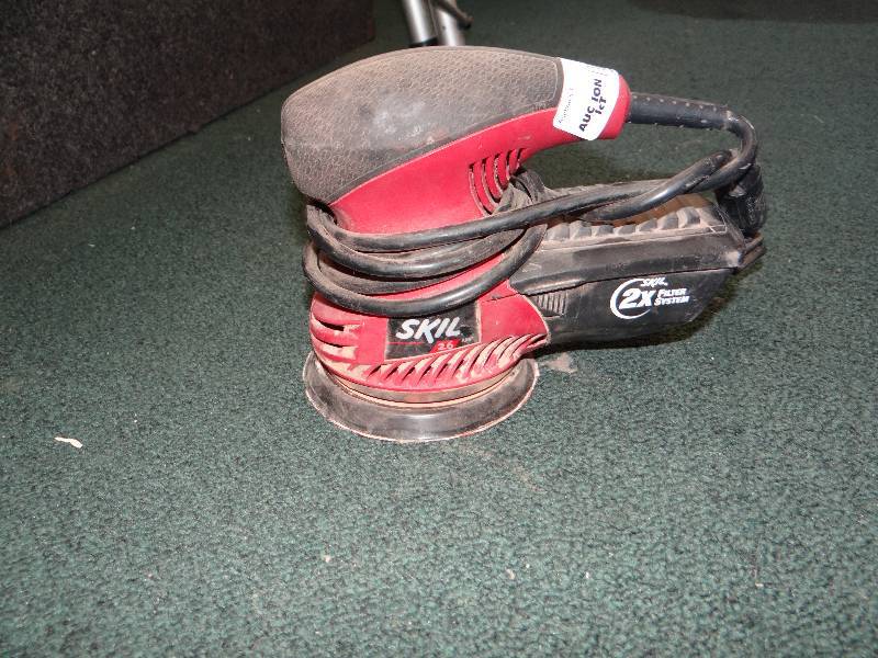 lot 4691 image: Skil orbit sander