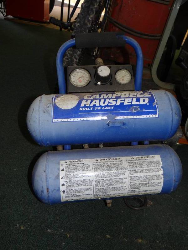 lot 4700 image: Campbell Hausfeld air compressor 2 gallon
