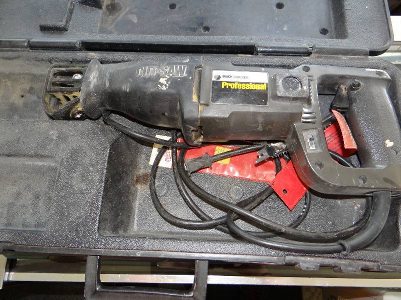 lot 4710 image: Black & Decker reciprocating saw