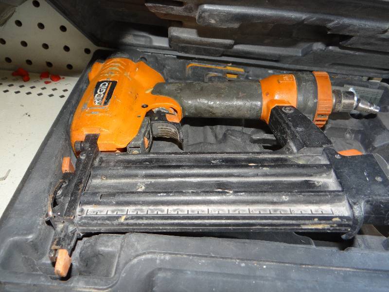 lot 4714 image: Ridgid brad nailer