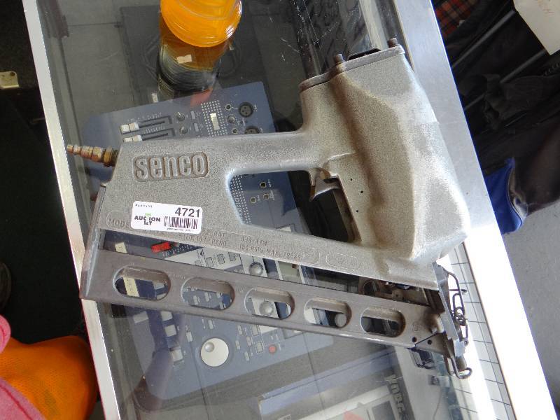 lot 4721 image: Senco nail gun