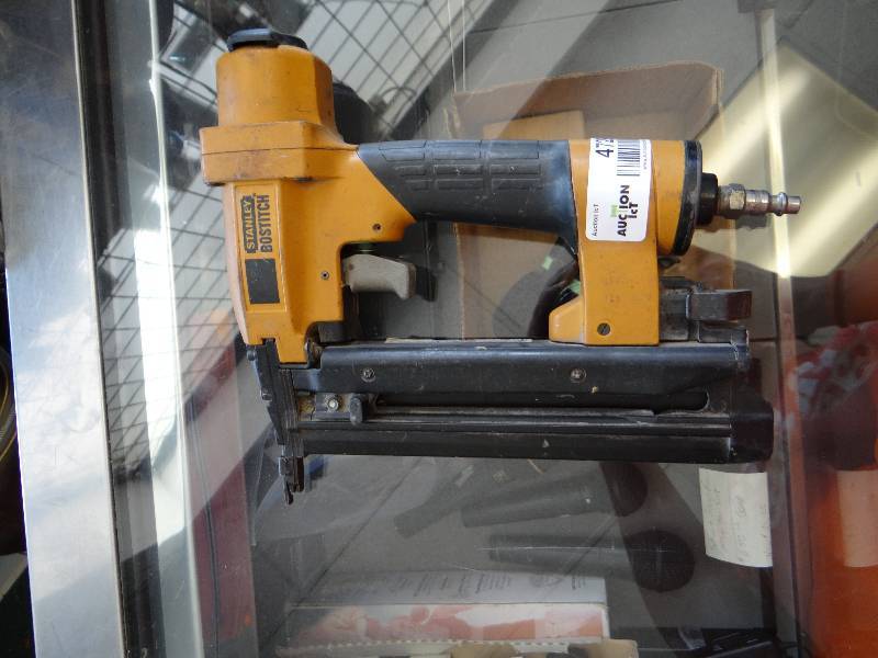 lot 4729 image: Stanley Bostich nail gun
