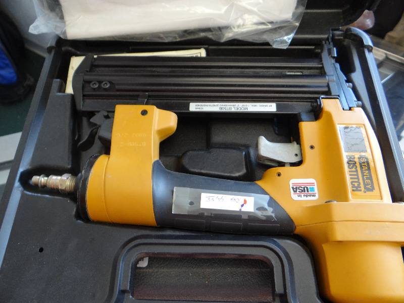 lot 4732 image: Stanley nail gun