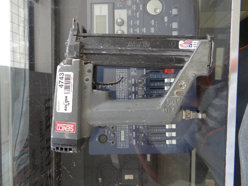 lot 4743 image: Senco nail gun
