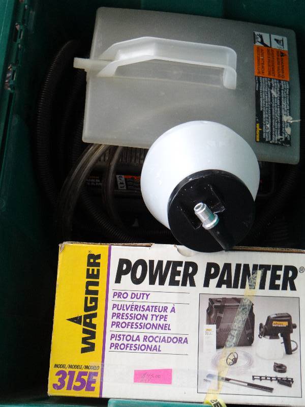 lot 4762 image: Wagner power painter, power steamer & small tool tray