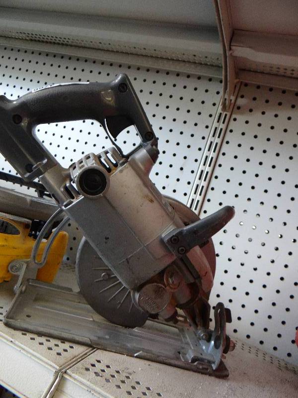 lot 4766 image: Skilsaw worm drive saw
